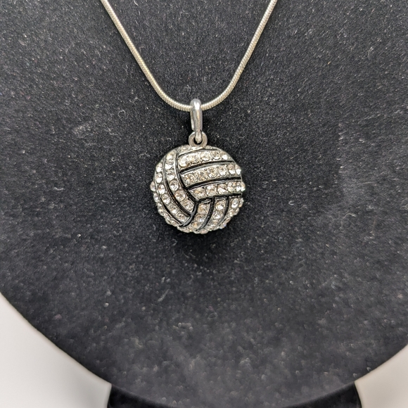 2 Fashion Necklaces Black & Silver - Picture 7 of 9